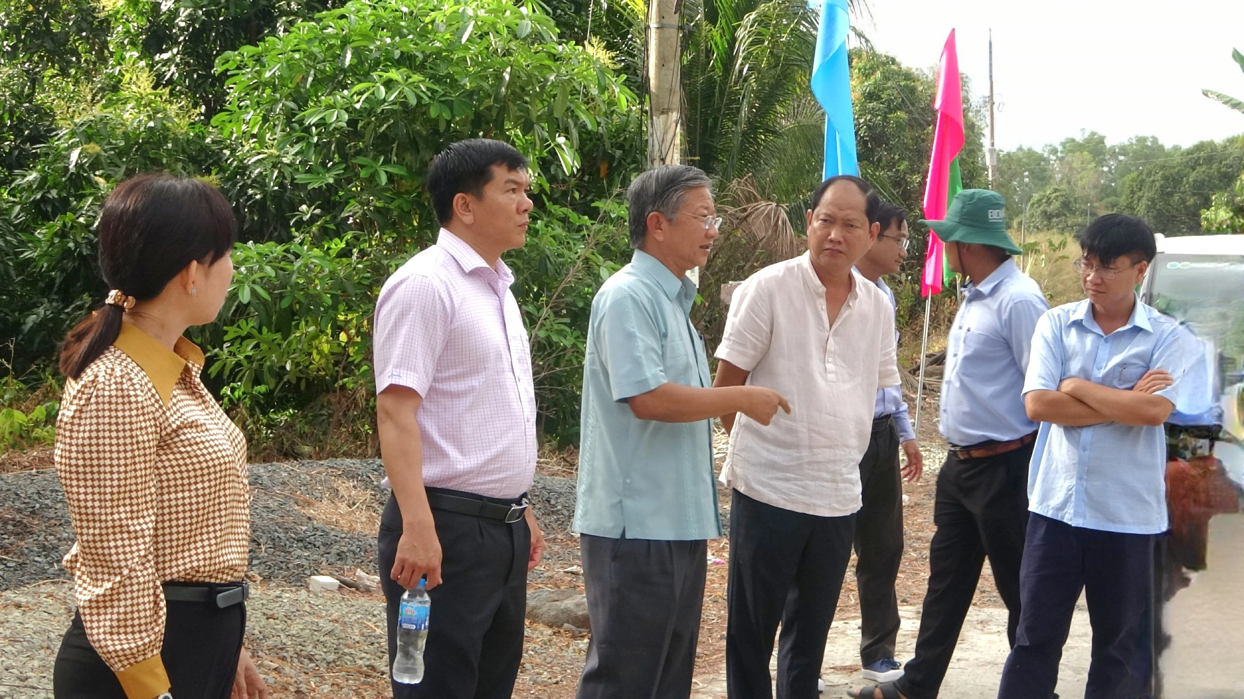 Các thành viên tham gia đoàn khảo sát.