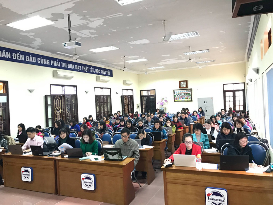 Giáo viên trường THPT Trần Nguyên Hãn tham gia kỳ kiểm tra đánh giá năng lực