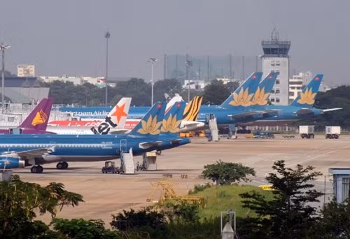 Sân bay Tân Sơn Nhất thường xuyên trong tình trạng quá tải. Ảnh minh họa/Internet 