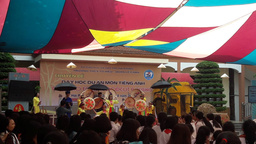 Vở kịch “Đám cưới chuột” đã được các em tự tinn biểu diễn Vở kịch “Đám cưới chuột” đã được các em tự tinn biểu diễn