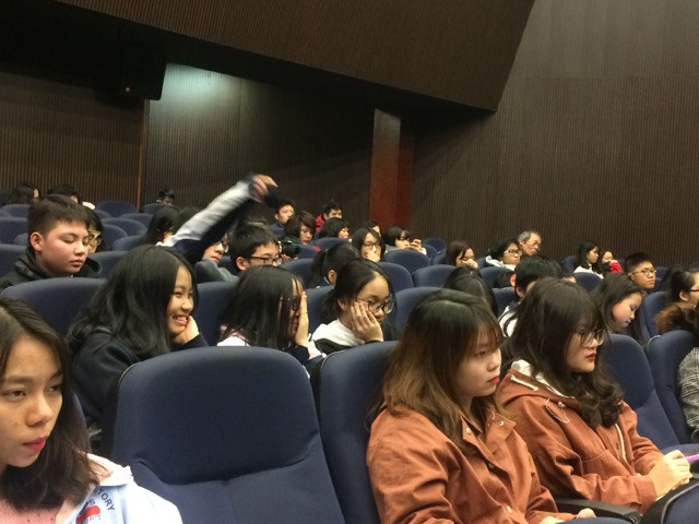 Nhiều em học sinh đã tham dự buổi tọa đàm