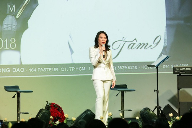 Ca sĩ Mỹ Tâm “toả sáng” với “Tâm 9”