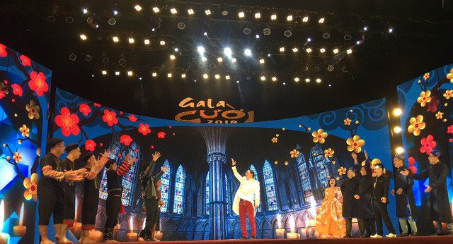 Đặc sắc với tiết mục chào mừng của chương trình.