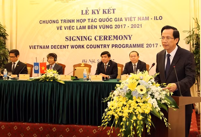 Bộ trưởng Bộ LĐ-TB&XH Đào Ngọc Dung phát biểu tại lễ ký kết