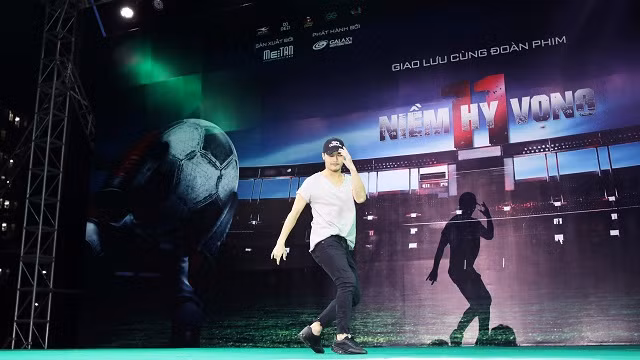 Màn trình diễn breakdance sôi động từ Hùng ChilHyun