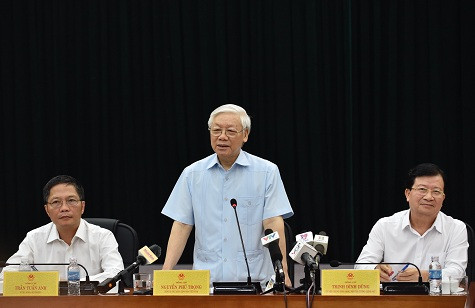 Tổng Bí thư Nguyễn Phú Trọng kết luận cuộc làm việc, nhấn mạnh những nhiệm vụ trọng tâm mà Bộ Công thương cần tập trung triển khai, trong đó phải xử lý tốt mối quan hệ giữa nhà nước, thị trường và xã hội. Tổng Bí thư Nguyễn Phú Trọng kết luận cuộc làm việc, nhấn mạnh những nhiệm vụ trọng tâm mà Bộ Công thương cần tập trung triển khai, trong đó phải xử lý tốt mối quan hệ giữa nhà nước, thị trường và xã hội.