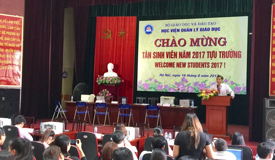 Học viện Quản lý giáo dục chào mừng tân sinh viên 2017 nhập học