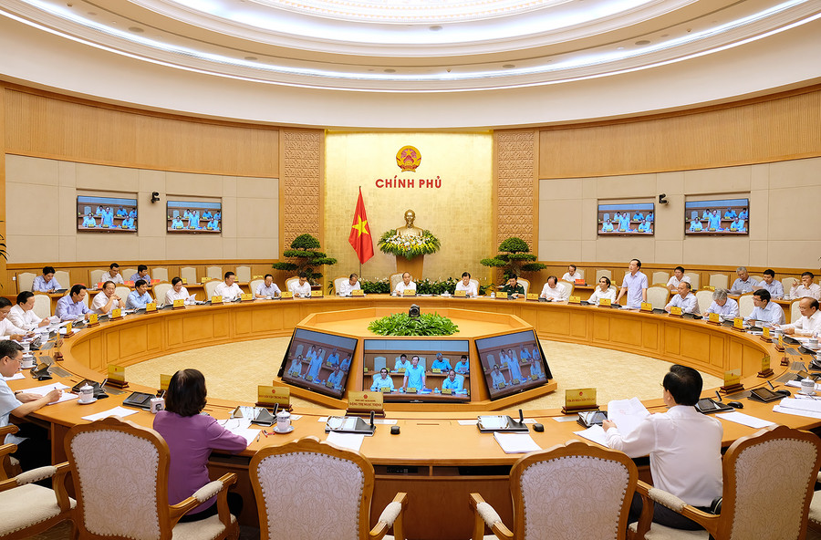 Phiên họp thường kỳ Chính phủ tháng 6.2018. Ảnh VGP Phiên họp thường kỳ Chính phủ tháng 6.2018. Ảnh VGP