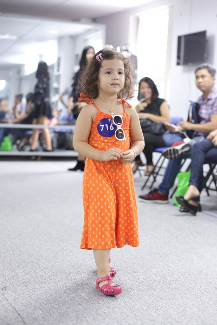 Mẫu nhí lai Ma rốc.