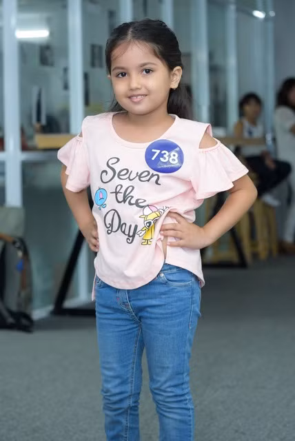 Mẫu nhí lai Ấn Độ.