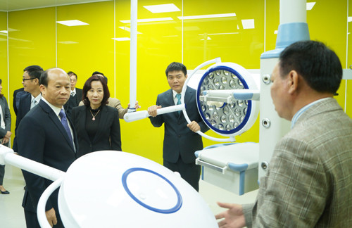 Trung tâm Y tế TX Quảng Yên được trang bị thiết bị hiện đại (ảnh Internet) Trung tâm Y tế TX Quảng Yên được trang bị thiết bị hiện đại (ảnh Internet)