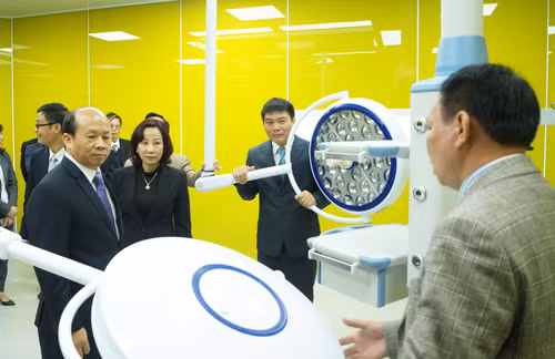 Trung tâm Y tế TX Quảng Yên được trang bị thiết bị hiện đại (ảnh Internet)