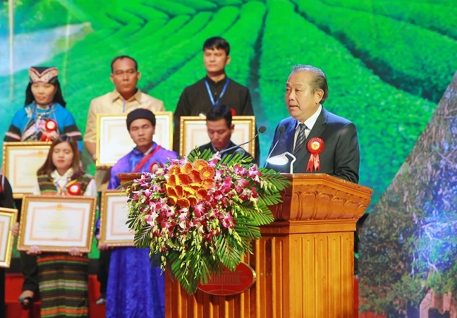 Phó Thủ tướng Thường trực Chính phủ Trương Hòa Bình phát biểu tại lễ tuyên dương. Ảnh: VGP