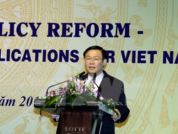 Phó Thủ tướng Vương Đình Huệ phát biểu tại hội thảo. (Ảnh: Nguyễn Dân/TTXVN)