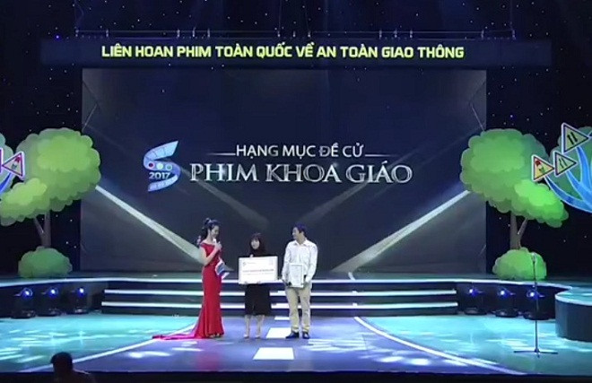 Giải nhất hạng mục Khoa giáo thuộc về tác phẩm: “Giải pháp sáng tạo mũ bảo hiểm thông minh”