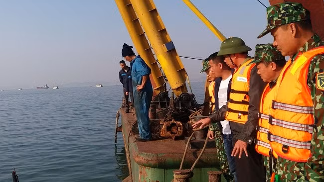 31 khách du lịch thoát nạn trong vụ chìm tàu trên vịnh Hạ Long