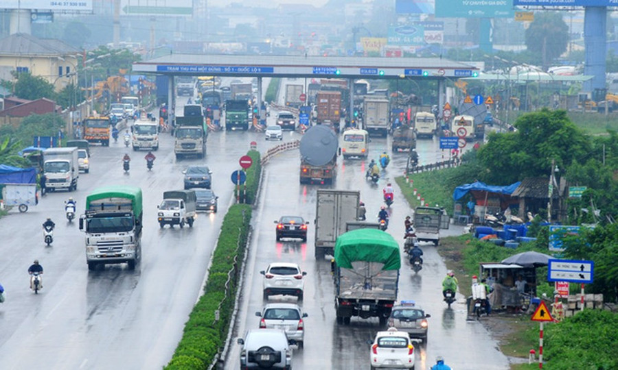 Trạm thu phí số 1 quốc lộ 5 – đoạn qua huyện Văn Lâm, tỉnh Hưng Yên đang thu tiền cho dự án đường cao tốc Hà Nội - Hải Phòng. Ảnh: theo Thành An