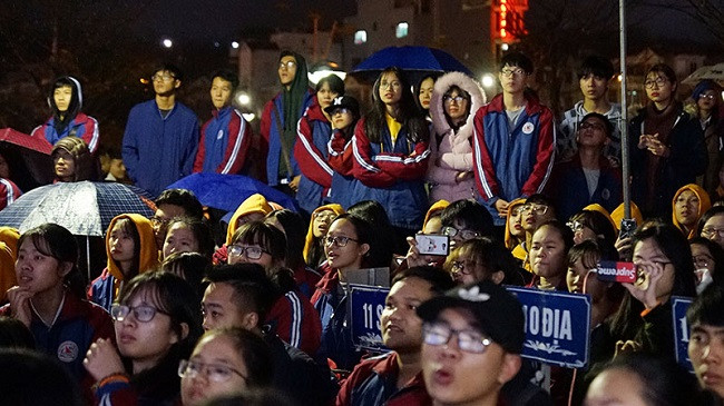 Hội thi thu hút rất đông các em học sinh và phụ huynh đến tham dự