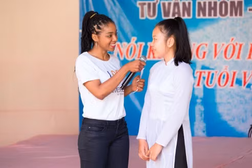 …với chủ đề “Nói không với kết hôn sớm và mang thai ở tuổi vị thành niên”.