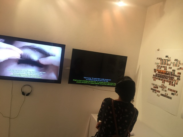 Laura Giesdorf gây ấn tượng với một video dài hơn 10 phút “Hướng dẫn makeup che phủ trọn vẹn khuyết điểm – Che đậy bản thân bằng nỗi tẻ nhạt không tì vết.