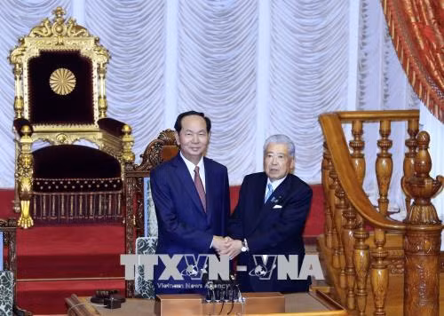 Chủ tịch nước Trần Đại Quang hội kiến Chủ tịch Thượng viện Nhật Bản. Ảnh: TTXVN