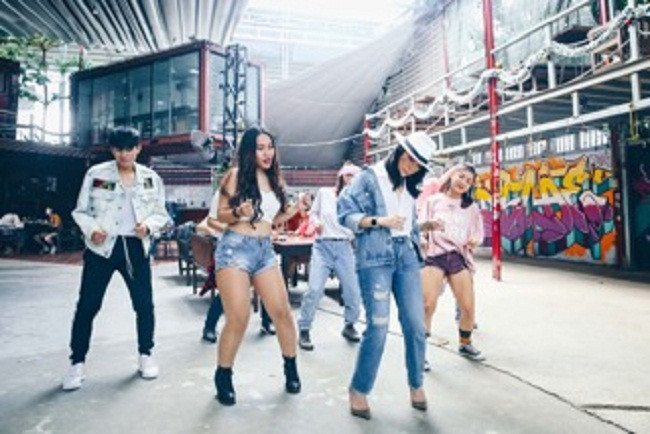 Cách diễn xuất rất tâm trạng của Mỹ Tâm Cách diễn xuất rất tâm trạng của Mỹ Tâm