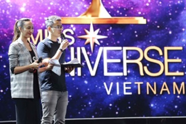 Dẫn chương trình đêm chung kết hoa hậu hoàn vũ Việt Nam 2017: Hoa hậu Ngọc Diễm – MC Đức Bảo