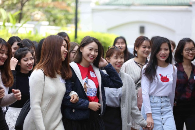 Các bạn trẻ thích thú với chương trình thực tế “Anh chàng độc thân” Các bạn trẻ thích thú với chương trình thực tế “Anh chàng độc thân”