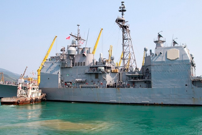 Tàu hải quân Hoa Kỳ tại cảng Tiên Sa – Đà Nẵng