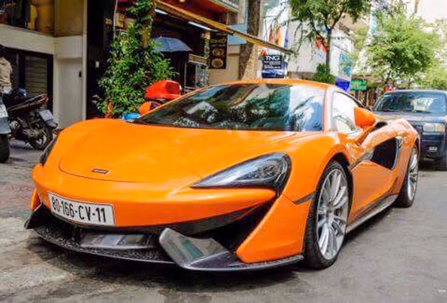 Xe sang mang biển số CV