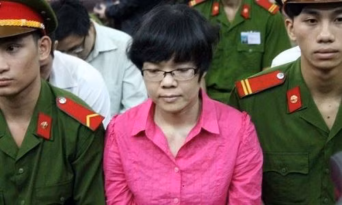 Cơ quan Cảnh sát điều tra - Bộ Công an đã tống đạt kết luận điều tra lần thứ 2, đề nghị truy tố 10 bị can nguyên là cán bộ, lãnh đạo Navibank vì liên quan đến vụ án Huỳnh Thị Huyền Như, nguyên cán bộ VietinBank chi nhánh TP.HCM.