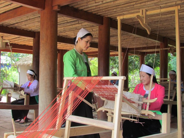 Cảnh trong phim: “ Giấc mơ thổ cẩm” Cảnh trong phim: “ Giấc mơ thổ cẩm”