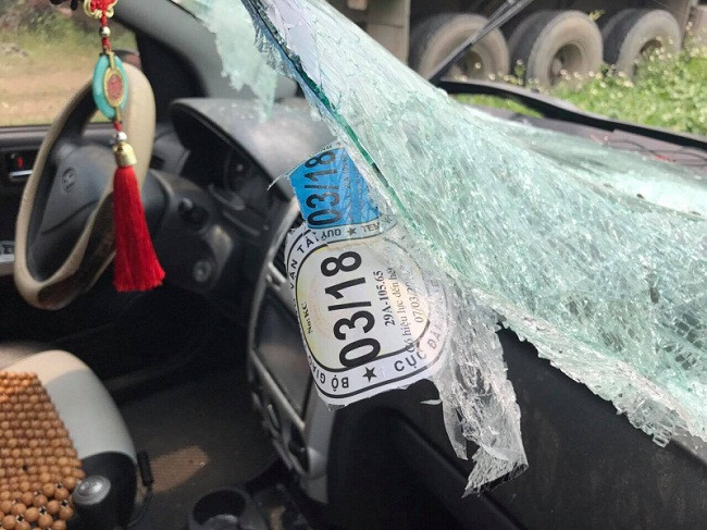 Chiếc xe của chủ tịch xã gây tai nạn đã hết hạn kiểm định Chiếc xe của chủ tịch xã gây tai nạn đã hết hạn kiểm định