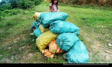 Mỗi bao tải ngô mà người dân khó nhọc làm ra lại phải chịu thêm khoản “phí bảo kê” khi đem bán​. Ảnh minh họa, theo Zing.vn