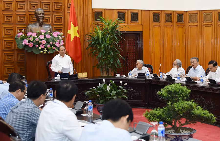 Thủ tướng Chính phủ tại buổi làm việc với Hội Cựu giáo chức Việt Nam.
