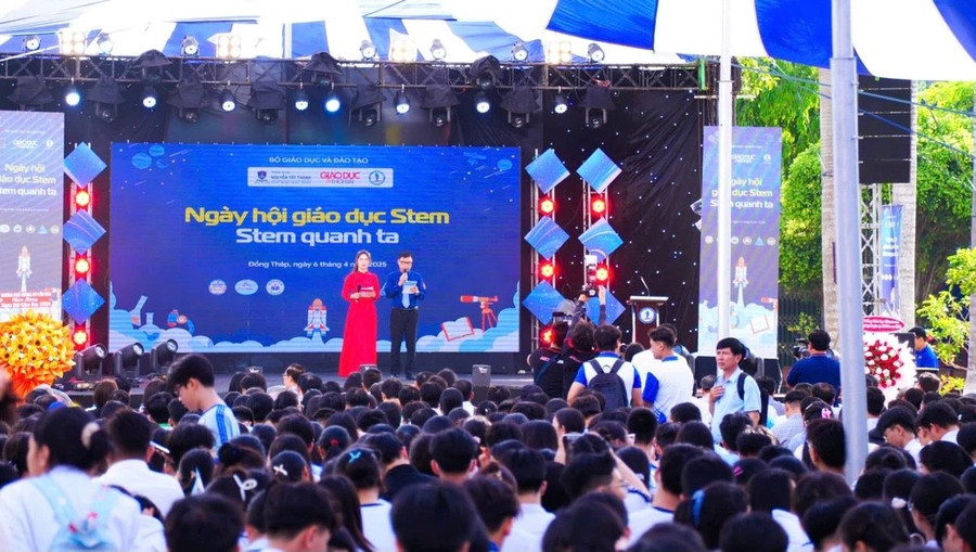 Ngày hội Giáo dục STEM với chủ đề “STEM quanh ta” chính thức khai mạc tại Trường ĐH Đồng Tháp.