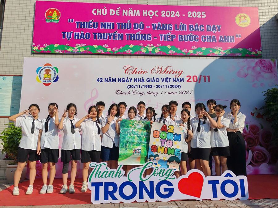 Tập thể lớp 9A2. 6bbfcf27-7d34-45f0-ba87-cd4ec6e10a3b.jpg