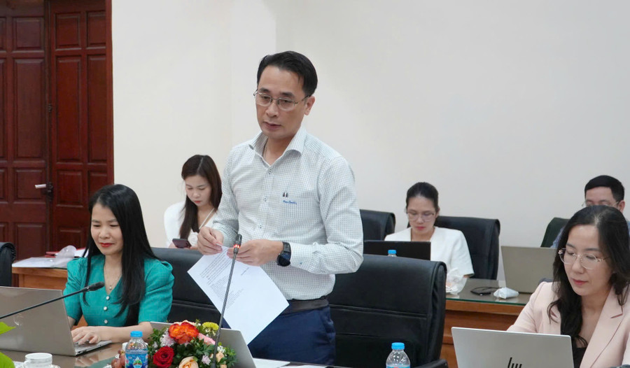 GS Chử Đức Trình - Hiệu trưởng Trường ĐH Công nghệ (ĐH Quốc gia Hà Nội) phát biểu thảo luận tại Tọa đàm. fea71f7a-d241-46a7-8274-3dad27654d08.jpg