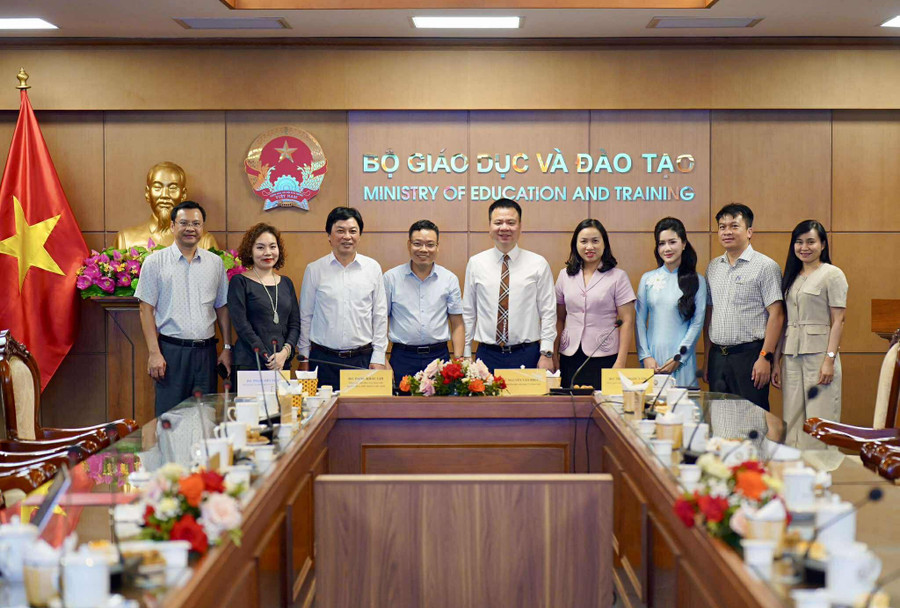 Các đại biểu tại buổi họp báo. hop-bao.jpg
