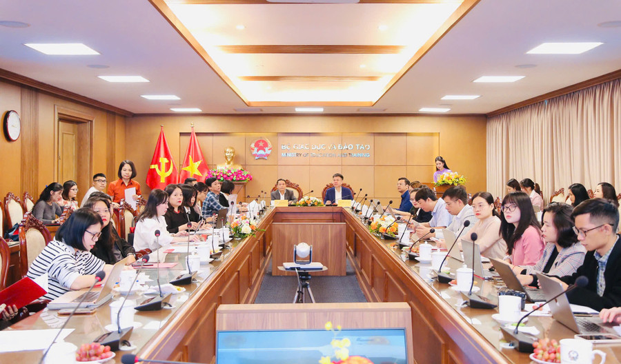 Quang cảnh buổi họp báo.