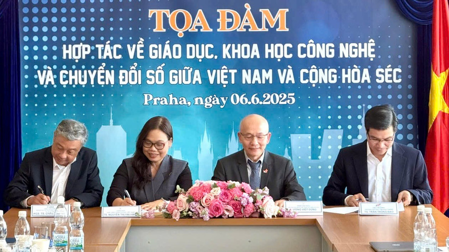 Lễ ký kết Biên bản ghi nhớ giữa các trường ĐH Việt Nam và Liên hiệp Hội người Việt Nam tại CH Séc. 6593d116-ba8b-4823-8c3c-4397c88f30d5.jpg