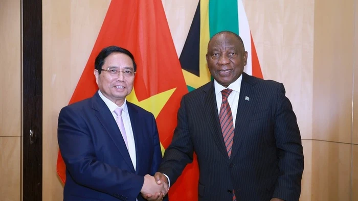 Thủ tướng Phạm Minh Chính hội kiến Tổng thống Cộng hòa Nam Phi Matamela Cyril Ramaphosa. (Ảnh: Dương Giang/TTXVN)