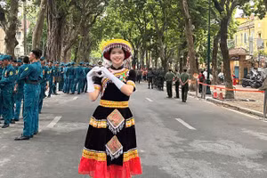 Cô giáo Lê Thị Thẩm - giáo viên Trường mầm non Sơn Lộc (xã Xuân Lộc, tỉnh Hà Tĩnh).