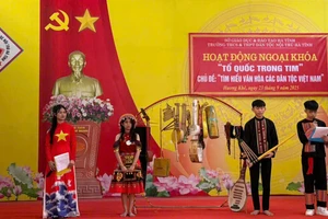 Trường THCS & THPT Dân tộc Nội trú tỉnh Hà Tĩnh tham gia tiết ngoại khoá.