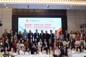 Đại biểu dự hội thảo.