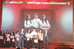 Đội 03 SPADES, Trường ĐH Luật Hà Nội đã xuất sắc giành giải Nhất.