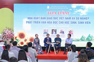 Quang cảnh buổi toạ đàm. Ảnh Thanh Tùng.
