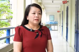 Cô giáo Cao Thị Thắng, giáo viên môn Ngữ văn tại Trường THPT Phùng Khắc Khoan (Hà Nội).