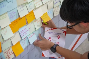 Nhiều thông điệp được gửi đến chương trình.