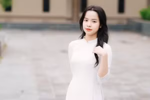 Ngô Hồng Ngọc đạt 29,5 điểm thủ khoa đầu vào ngành Luật, 2024. Ảnh NVCC.